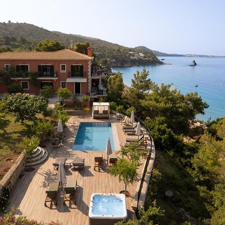 Avra Private Suites Lassi  Exterior foto