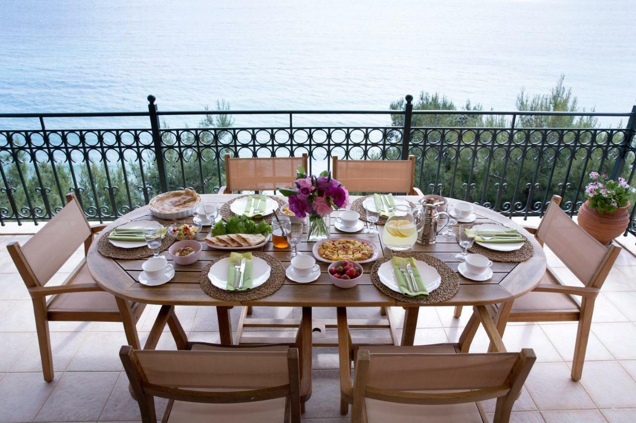 Avra Private Suites Lassi  Exterior foto