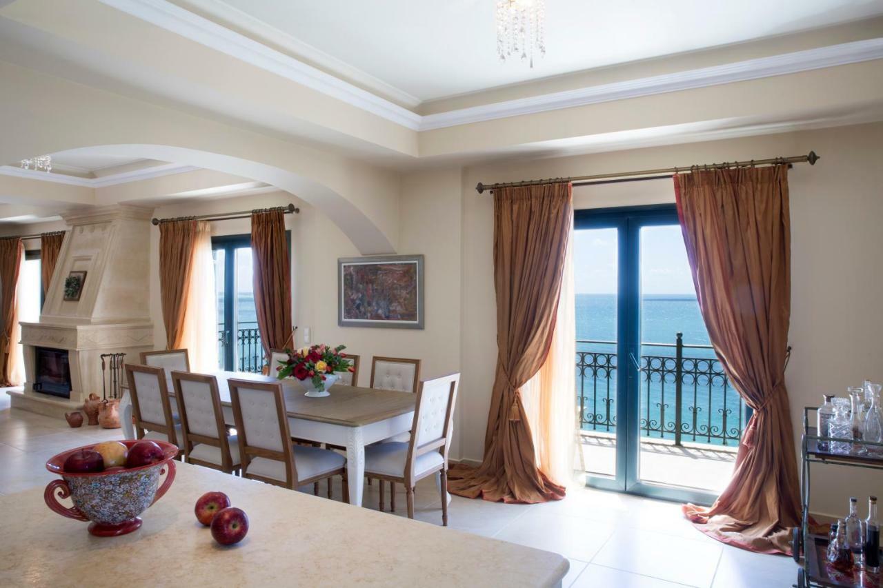 Avra Private Suites Lassi  Exterior foto