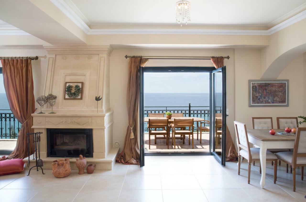 Avra Private Suites Lassi  Exterior foto