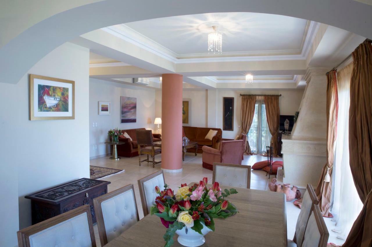 Avra Private Suites Lassi  Exterior foto